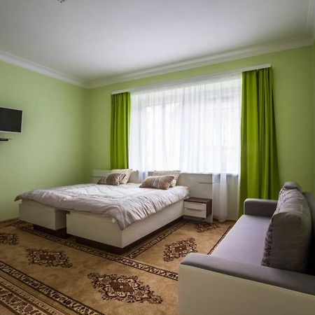 Luxury Air-Conditioned Family Apartment Spitalska Old Town Bratislava Ngoại thất bức ảnh