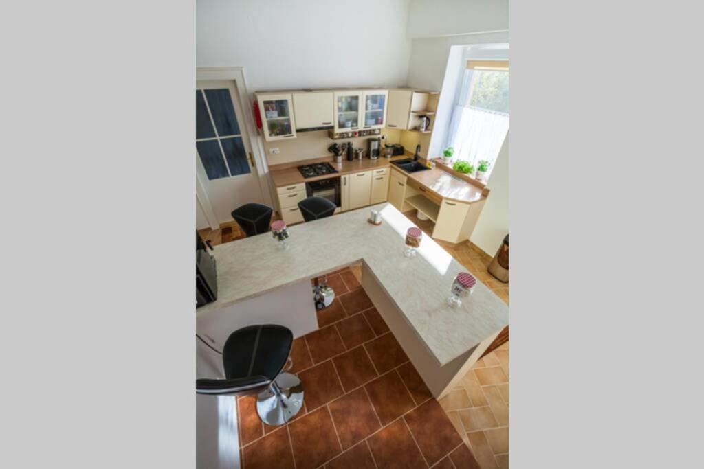 Luxury Air-Conditioned Family Apartment Spitalska Old Town Bratislava Ngoại thất bức ảnh