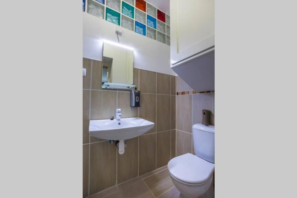 Luxury Air-Conditioned Family Apartment Spitalska Old Town Bratislava Ngoại thất bức ảnh