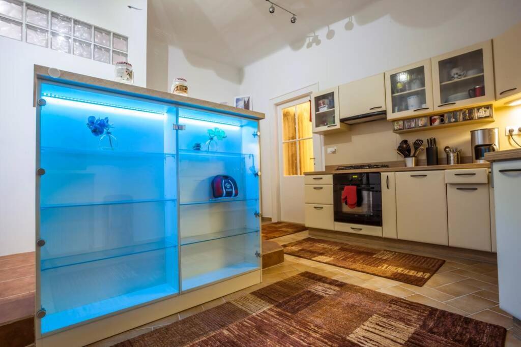 Luxury Air-Conditioned Family Apartment Spitalska Old Town Bratislava Ngoại thất bức ảnh