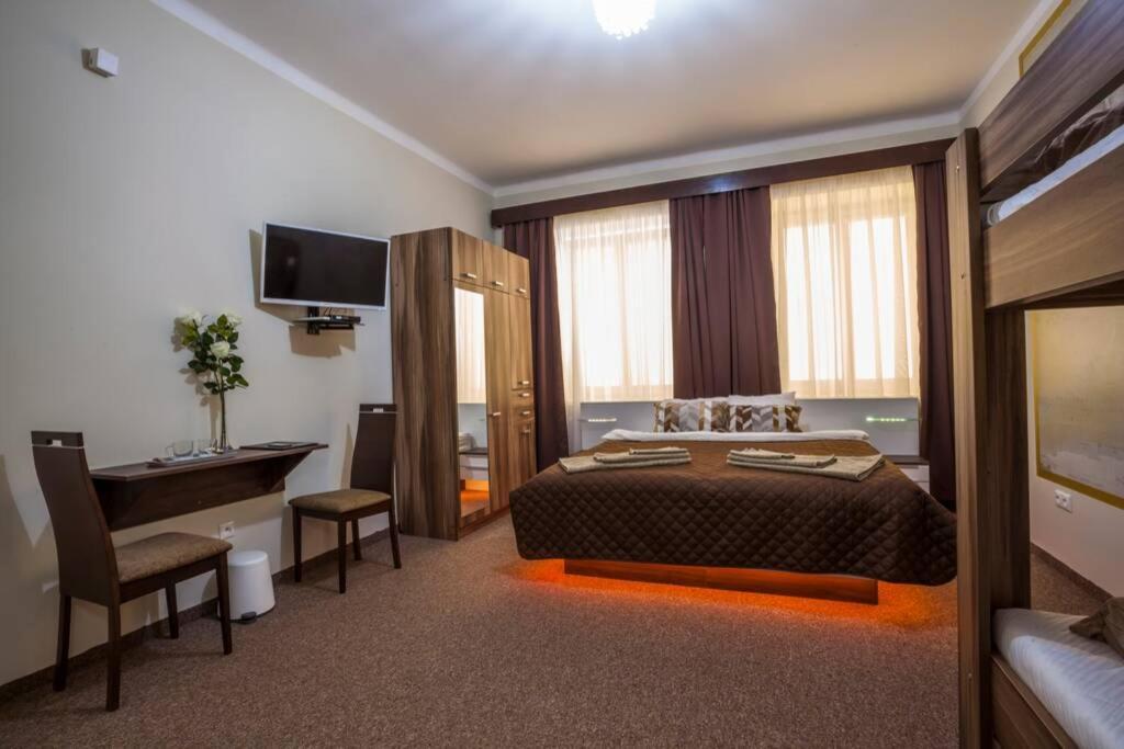 Luxury Air-Conditioned Family Apartment Spitalska Old Town Bratislava Ngoại thất bức ảnh